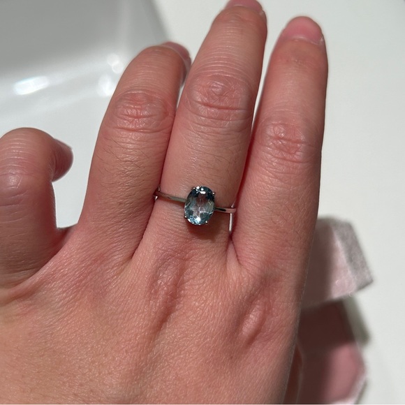 Blue Topaz Sterling Silver Ring - SZ 6 - Picture 3 of 5